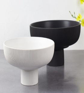 Ceramic vase Plate on stem